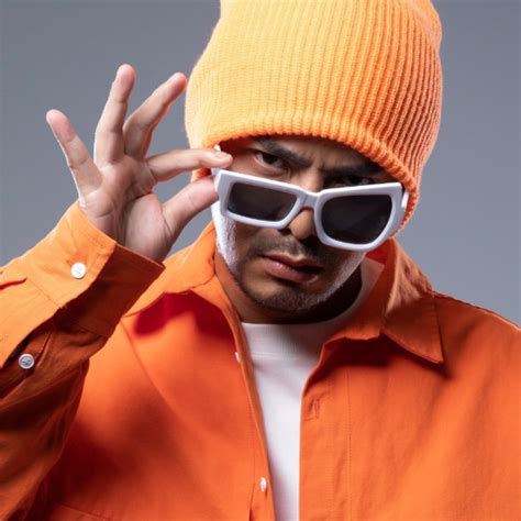 Namewee .